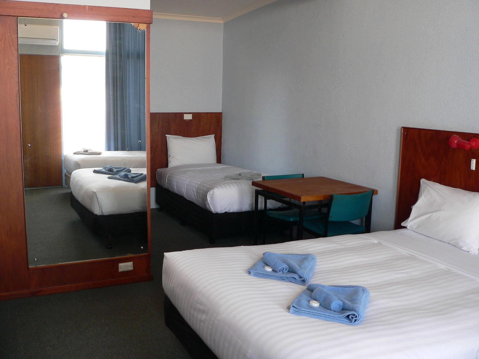 Ship Inn Motel Yarram Exteriér fotografie
